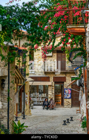 Gasse, Bergdorf Pano Lefkara, Republik Zypern Stockfoto