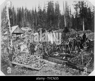 Foto von Bergleuten während des Goldrausches; Umfang und Inhalt: Original Bildunterschrift: Von der Gold Rush Gruppe übernommen. Stockfoto