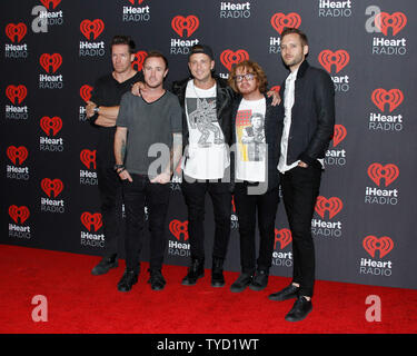 Pop Band OneRepublic kommt für die iHeartRadio Musikfestival auf der T-Mobile Arena in Las Vegas, Nevada am 23. September 2016. Foto von James Atoa/UPI Stockfoto