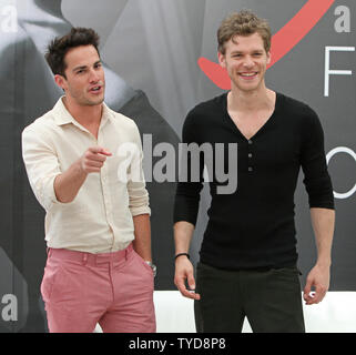 Michael Trevino (L) und Joseph Morgan kommen für ein Foto für die Serie "The Vampire Diaries" während der 52 Monte Carlo Television Festival in Monte Carlo, Monaco am 12. Juni 2012. UPI/David Silpa Stockfoto