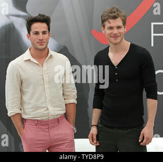 Michael Trevino (L) und Joseph Morgan kommen für ein Foto für die Serie "The Vampire Diaries" während der 52 Monte Carlo Television Festival in Monte Carlo, Monaco am 12. Juni 2012. UPI/David Silpa Stockfoto