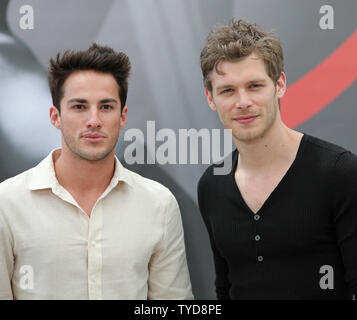 Michael Trevino (L) und Joseph Morgan kommen für ein Foto für die Serie "The Vampire Diaries" während der 52 Monte Carlo Television Festival in Monte Carlo, Monaco am 12. Juni 2012. UPI/David Silpa Stockfoto