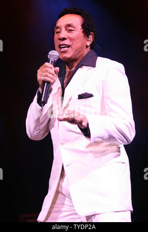 Smokey Robinson führt in Konzert im Seminole Hard Rock Hotel und Kasino in Hollywood, Florida am 22. April 2007. (UPI Foto/Martin Fried) Stockfoto