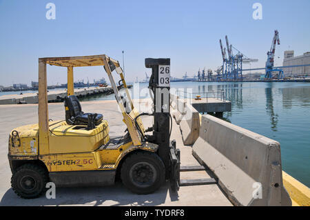 Stapler im Hafen von Haifa, Haifa, Israel Stockfoto