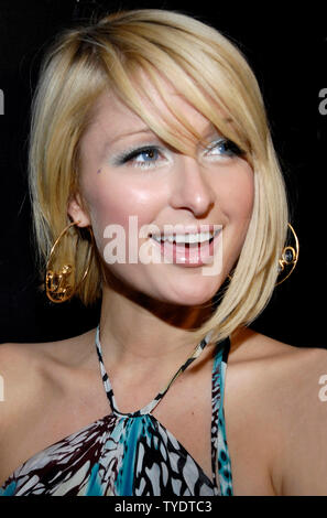 Paris Hilton kommt an Villa Nightclub während der Art Basel 2007 in Miami Beach am 5. Dezember 2007. (UPI Foto/Chris Gordon) Stockfoto