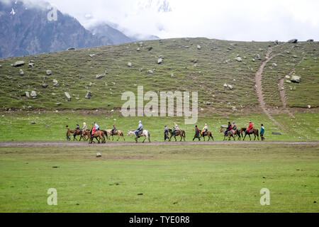 Kaschmir, Indien Oktober 2018 - Querformat des Gulmarg, einem beliebten hill station destination Scene im Sommer des indischen Bundesstaates Jammu und Kaschmir. Ca Stockfoto