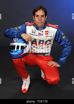 Vitor Meira von Brasilien beteiligt sich an der Indy Racing League Media Day bei Homestead-Miami Speedway in Homestead, Florida am 24. Februar 2009. (UPI Foto/Larry Marano) Stockfoto