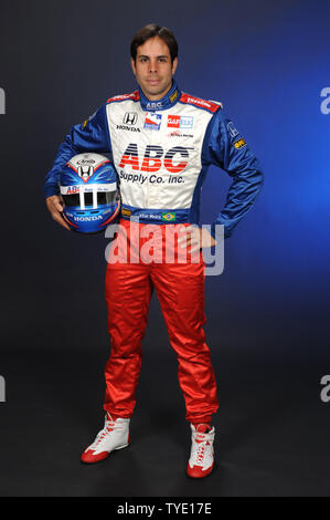 Vitor Meira von Brasilien beteiligt sich an der Indy Racing League Media Day bei Homestead-Miami Speedway in Homestead, Florida am 24. Februar 2009. (UPI Foto/Larry Marano) Stockfoto