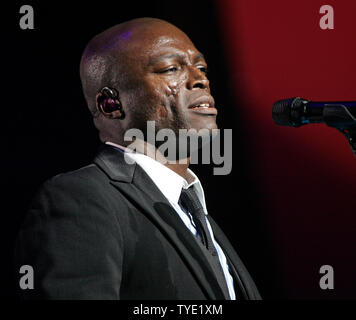 Dichtung führt im Konzert im Fillmore Miami Beach an der Jackie Gleason Theater in Miami Beach am 22. April 2009. (UPI Foto/Michael Busch) Stockfoto