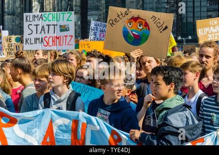 Demonstration der Schüler und Jugendlichen, Freitags für die Zukunft, 24. Mai 2019, Köln, Nordrhein-Westfalen, Deutschland Stockfoto