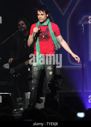 Patrick Monahan mit dem Zug in die Y-100 Jingle Ball Show im BankAtlantic Center in Sunrise, Florida am 11. Dezember 2010. UPI/Michael Busch Stockfoto