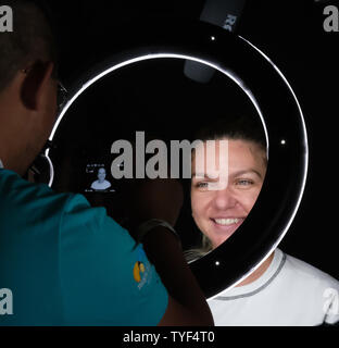 Simona Halep beteiligt sich an Medien Tag im Miami Öffnen im Hard Rock Stadion in Miami Gardens, Florida am 20. März 2019. Foto von Gary ich Rothstein/UPI Stockfoto