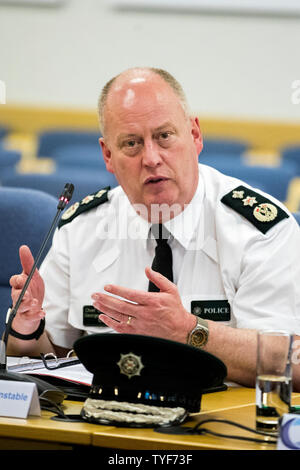Ausgehende PSNI Polizeichef Sir George Hamilton während seiner letzten Tagung des Northern Ireland Policing Board in Belfast. Stockfoto
