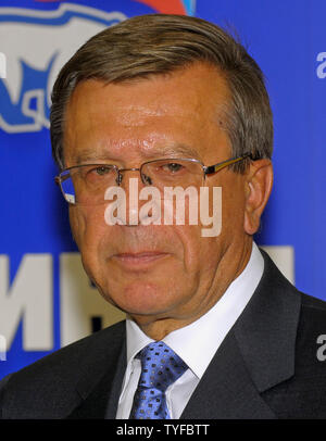 Der russische Premierminister Viktor Subkow Kandidat spricht während einer Media Briefing in der Staatsduma in Moskau am 13. September 2007. Subkow sagte, daß er nicht ausschließen, dass die Teilnahme an den Wahlen im nächsten Jahr und dass Er geplant, die Struktur der Regierung zu ändern. (UPI Foto) Stockfoto