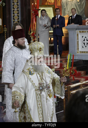 Russisch-orthodoxe Patriarch Kyrill führt nacht Ostergottesdienst in der Christ-Erlöser-Kathedrale in Moskau am 19. April 2009. (UPI Foto/Anatoli Zhdanov) Stockfoto