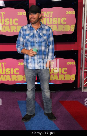 Toby Keith kommt auf den roten Teppich für die CMT Music Awards 2012 in Nashville am 6. Juni 2012. UPI/Terry Wyatt Stockfoto