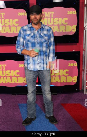 Toby Keith kommt auf den roten Teppich für die CMT Music Awards 2012 in Nashville am 6. Juni 2012. UPI/Terry Wyatt Stockfoto