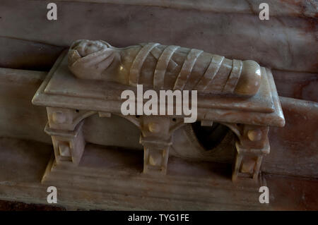 Kleinkind detail, Edmund Brudenell Denkmal, Kirche St. Denys, Stonton Wyville, Leicestershire, England, Großbritannien Stockfoto