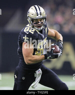 New Orleans Saints tight end Coby Fleener (82), die in Aktion gegen die Seattle Seahawks im Mercedes-Benz Superdome in New Orleans vom 30. Oktober 2016. Foto von AJ Sisco/UPI Stockfoto