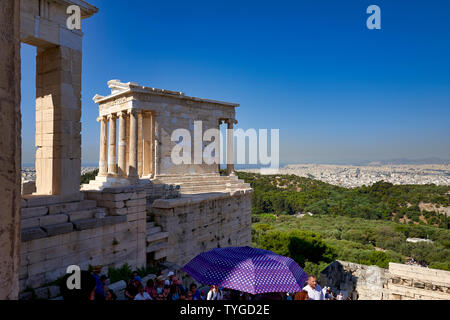 Athen Griechenland. Propyläen, das Tor am Eingang der Akropolis Stockfoto