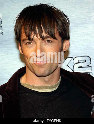 Schauspieler Hugh Jackman posiert für die Medien am November 24, 2003 New York Start für die spezielle DVD-Version von seinem 'X2' Film. (UPI Fotos/Ezio Petersen) Stockfoto