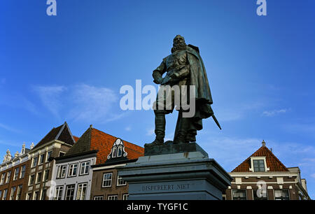 Hoorn, noord-Holland/Niederlande - 2019.06.15: Denkmal von Jan Pieterszoon Coen (1587-1629) an Roode Steen Stockfoto