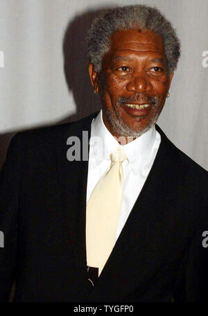 Schauspieler Morgan Freeman besucht die 2003 National Board of Review von Motion Pictures Award Gala in New York City am 31.01.13, 2004, wo er als "Career Achievement" für seinen Körper der Film ausgezeichnet. (UPI/Ezio Petersen) Stockfoto