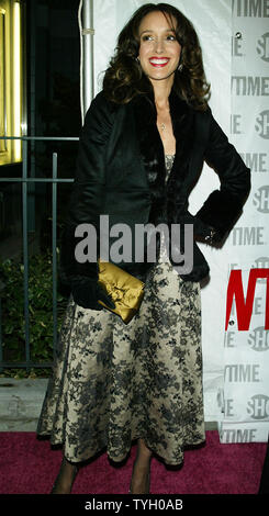 'The L Word' warf Mitglied Jennifer Beals kommt für die New Yorker Premiere der zweiten Staffel von "The L Word" an der Chelsea Theater in New York am 8. Februar 2005. (UPI Foto/Laura Cavanaugh) Stockfoto