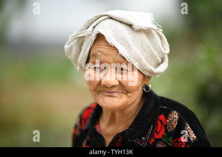 Ein freundlicher alter Mann in ländlichen, Provinz Anhui Bozhou Stockfoto