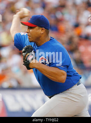 Chicago Cubs Krug Carlos Zambrano wirft einen Pitch im ersten Inning auf das Shea Stadium in New York City am 25. Juli 2006. Die New York Mets spielen Wirt zu den Cincinnati Reds. (UPI Foto/John angelillo) Stockfoto