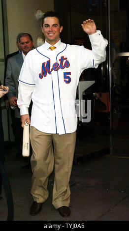 New York Mets" David Wright, Spieler der ersten Met in Wachs verewigt zu werden, kommt bei Madame Tussauds in New York am 10. April 2007. (UPI Foto/Laura Cavanaugh) Stockfoto