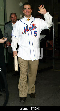 New York Mets" David Wright, Spieler der ersten Met in Wachs verewigt zu werden, kommt bei Madame Tussauds in New York am 10. April 2007. (UPI Foto/Laura Cavanaugh) Stockfoto