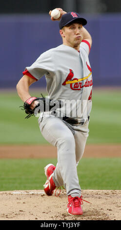 St. Louis Cardinals Krug Mike Maroths vermag wirft der New York Mets im ersten Inning, als er sein Debüt mit dem Kardinäle bei Shea Stadium am 25. Juni 2007 in New York. Maroths vermag wurde in der letzten Woche von den Detroit Tigers erworben, nachdem er 5-2 mit einem 5.06 ERA in 13 Starts. (UPI Foto/Monika Graff) Stockfoto