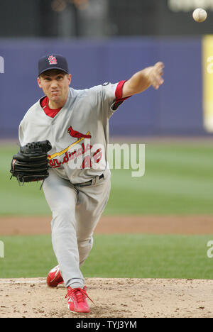 St. Louis Cardinals Krug Mike Maroths vermag wirft der New York Mets im ersten Inning, als er sein Debüt mit dem Kardinäle bei Shea Stadium am 25. Juni 2007 in New York. Maroths vermag wurde in der letzten Woche von den Detroit Tigers erworben, nachdem er 5-2 mit einem 5.06 ERA in 13 Starts. (UPI Foto/Monika Graff) Stockfoto