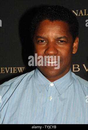 Schauspieler Denzel Washingtonl kommt für die 2007 National Board of Review von Preisverleihungen an Cipriani 42nd St. in New York am 15. Januar 2008 statt. (UPI Foto/Ezio Petersen) Stockfoto