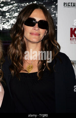 Julia Roberts kommt an der 'Kit Kittredge: Premiere auf der Ziegfeld Theater in New York, 19. Juni 2008 Ein amerikanisches Mädchen'. (UPI Foto/Laura Cavanaugh) Stockfoto