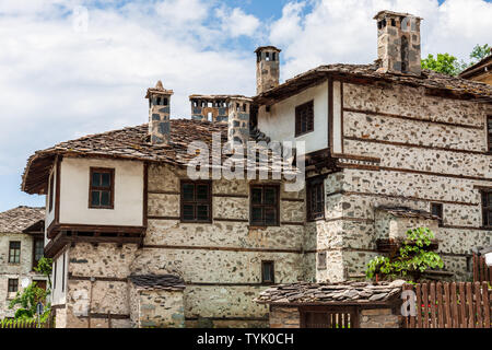 Schiroka Laka ist ein Dorf ganz im Süden Bulgariens, in Smoljan Gemeinde gelegen, Smolyan Provinz. Stockfoto