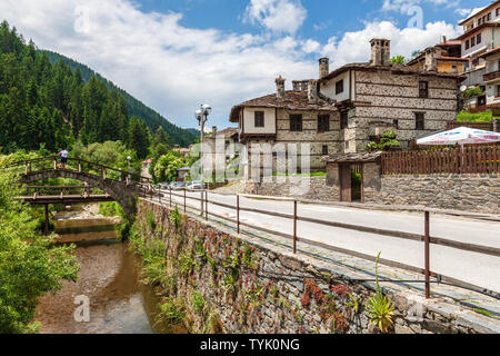 Schiroka Laka ist ein Dorf ganz im Süden Bulgariens, in Smoljan Gemeinde gelegen, Smolyan Provinz. Stockfoto