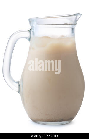 Iced Honig Milch Kaffee in einem Glas Krug, isoliert Stockfoto