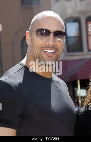 "Die Rock'Dwayne Johnson kommt für das Tribeca Film Festival Premiere von "Racing Träume' an der SVA-Theater in New York am 25. April 2009. (UPI Foto/Laura Cavanaugh) Stockfoto