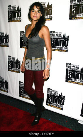 Michelle Rodriguez kommt für den 10. Jahrestag der New York International Latino Film Festival Premiere von "Fast & Furious" / "Los Bandoleros" an der Schule für Bildende Kunst Theater in New York am 29. Juli 2009. (UPI Foto/Laura Cavanaugh) Stockfoto