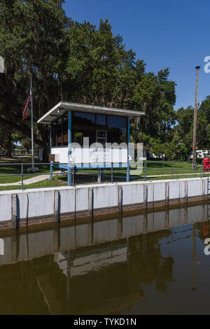 Burrell Navigations- und Damm auf der Haines Creek River in Leesburg, Florida, USA Stockfoto