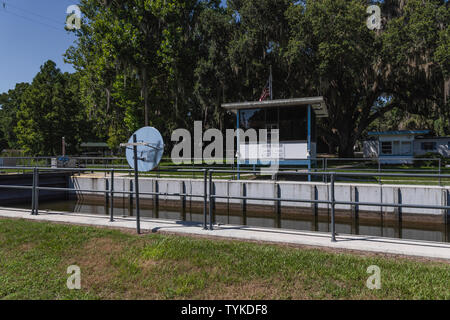 Burrell Navigations- und Damm auf der Haines Creek River in Leesburg, Florida, USA Stockfoto