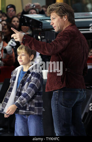 Jon Bon Jovi führt auf der NBC Today Show am Rockefeller Center in New York City am 25. November 2009. UPI/John angelillo Stockfoto