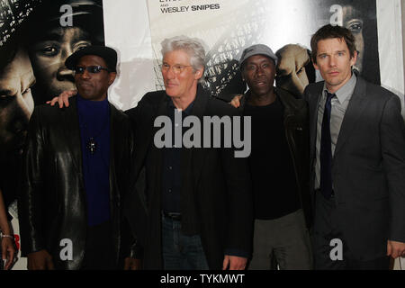Wesley Snipes, Richard Gere, Don Cheadle, Ethan Hawke kommen an der "Brooklyn Besten "Premiere auf der AMC Loews Lincoln Square Theater in New York am 2. März 2010. UPI/Laura Cavanaugh Stockfoto