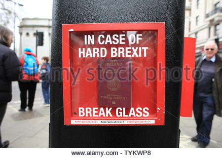 Der Veranstalter ist der März sagen so viel wie 1 Millionen Menschen im März heute in London besucht. Hier sehen wir ein Zeichen gegen eine harte Brexit. Stockfoto