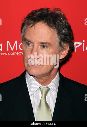 Kevin Kline kommt bei der Premiere von "The Extra Man" im Dorf östlich Kino in New York City am 19. Juli 2010. UPI/John angelillo Stockfoto