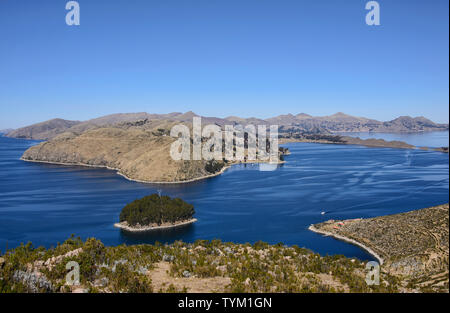 Panoramablick auf den Titicacasee von Isla del Sol, Bolivien Stockfoto