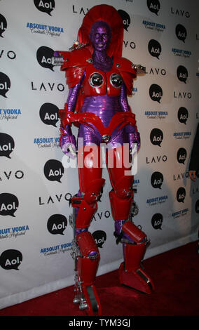 Heidi Klum kommt an Heidi Klum der jährlichen Halloween Party im Lavo in New York am 31. Oktober 2010. UPI/Laura Cavanaugh Stockfoto