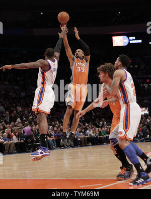 Phoenix Suns Grant Hill schießt eine Jump in der ersten Hälfte gegen die New York Knicks im Madison Square Garden in New York City am 17. Januar 2011. UPI/John angelillo Stockfoto